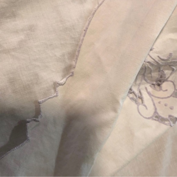 Flower Round Tablecloth Purple Embroidered Table Cloth Home Kitchen Table Decora - Picture 5 of 11